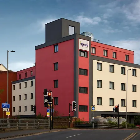 Spark By Hilton Luton-2